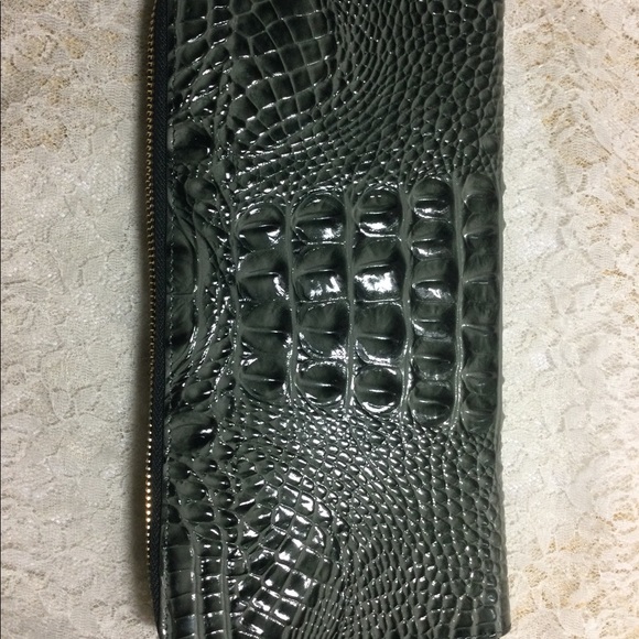 NWT SERPENTINE SKYLER CLUTCH Or LG TRAVEL WALLET - Picture 7 of 8